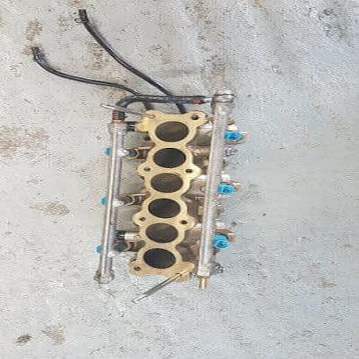 13110-93J00 used, OEM, good condition outboard intake manifold v6 suzuki DF250Z